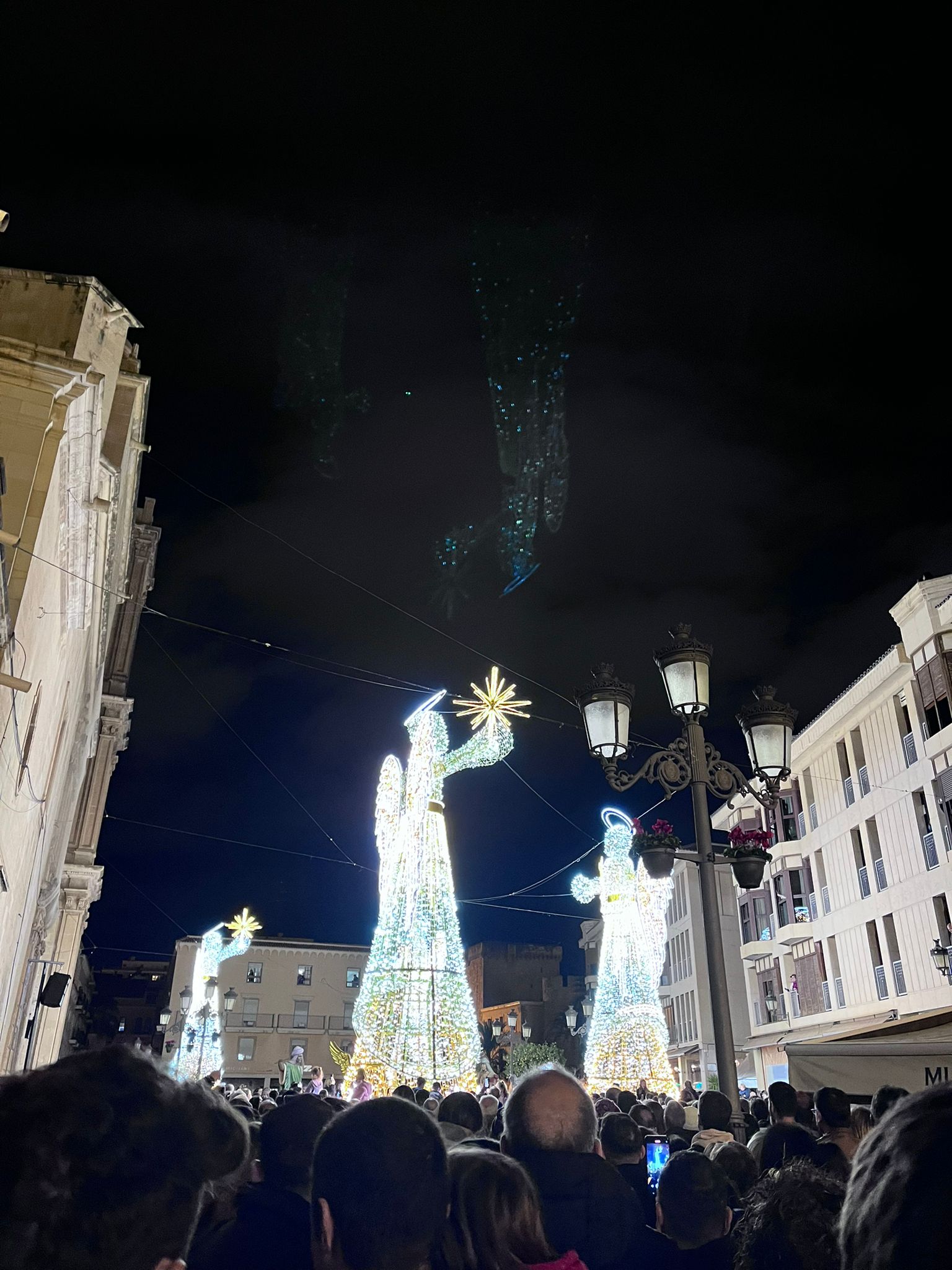 Foto de los Ángeles de la Navidad en la Plaza del Congreso Eucarístico Elche